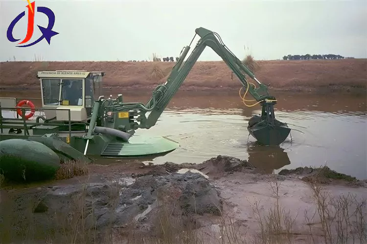 Amphibious Multipurpose Dredger